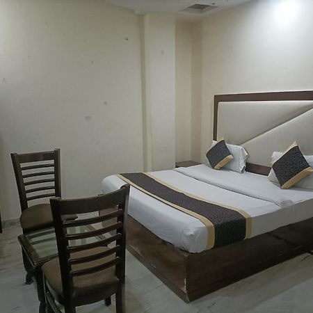Hotel Ringer New Delhi Luaran gambar