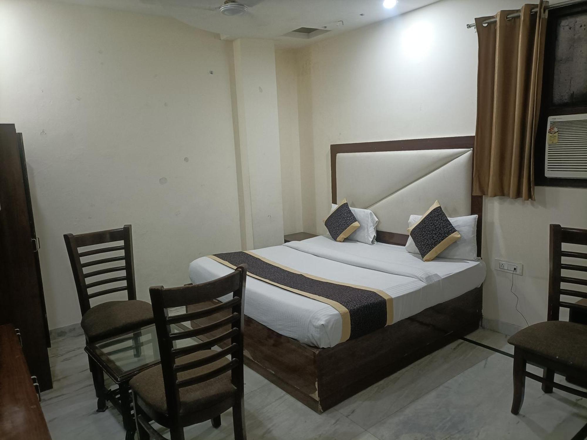 Hotel Ringer New Delhi Luaran gambar